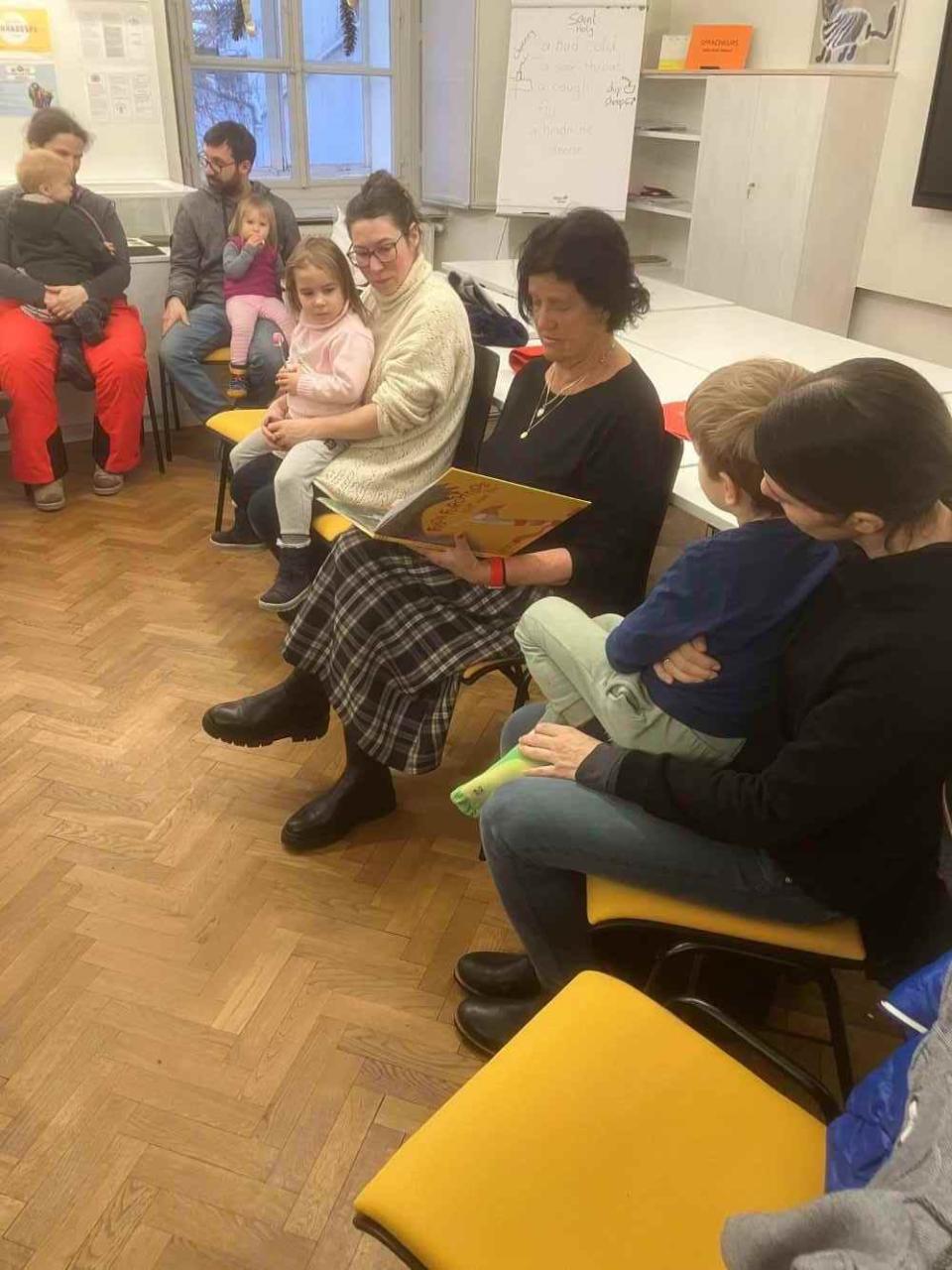 Hier ist ein Bild von einer Veranstaltung zu sehen.