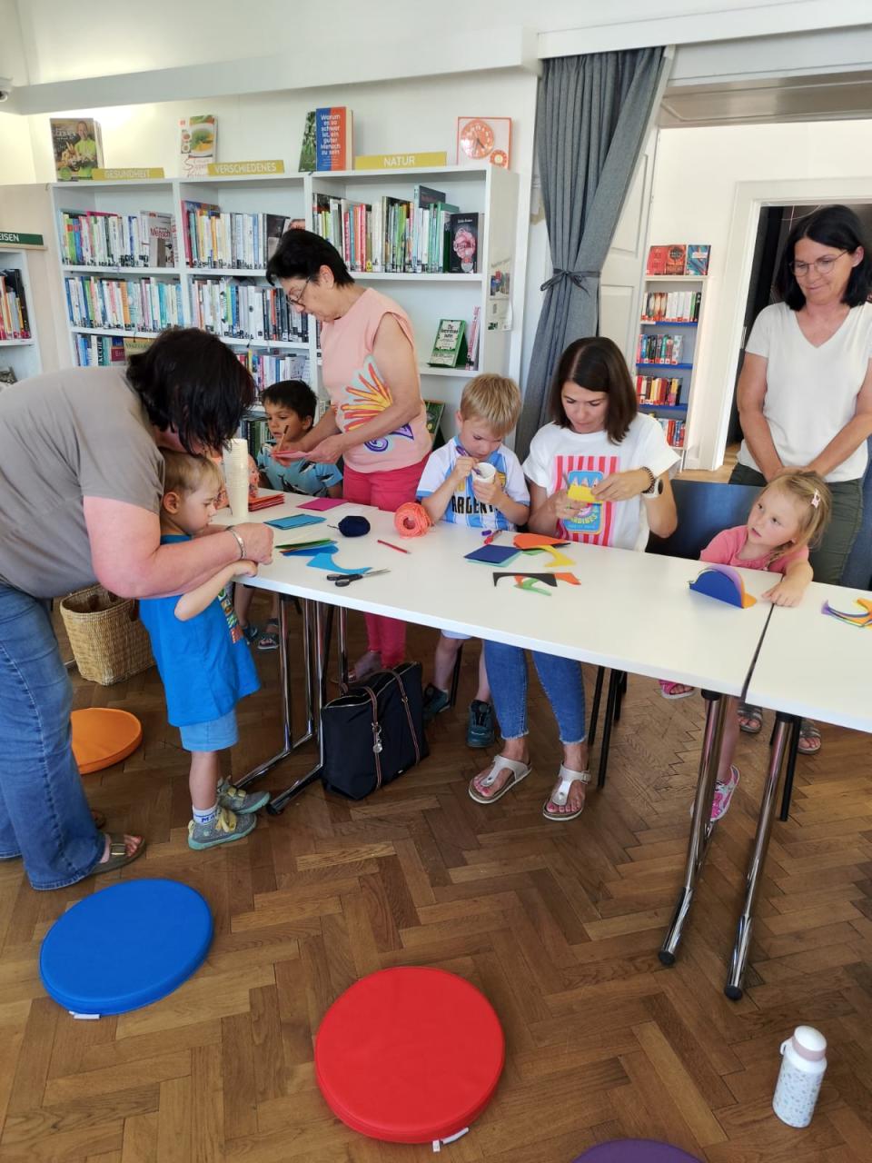 Hier ist ein Bild von einer Veranstaltung zu sehen.
