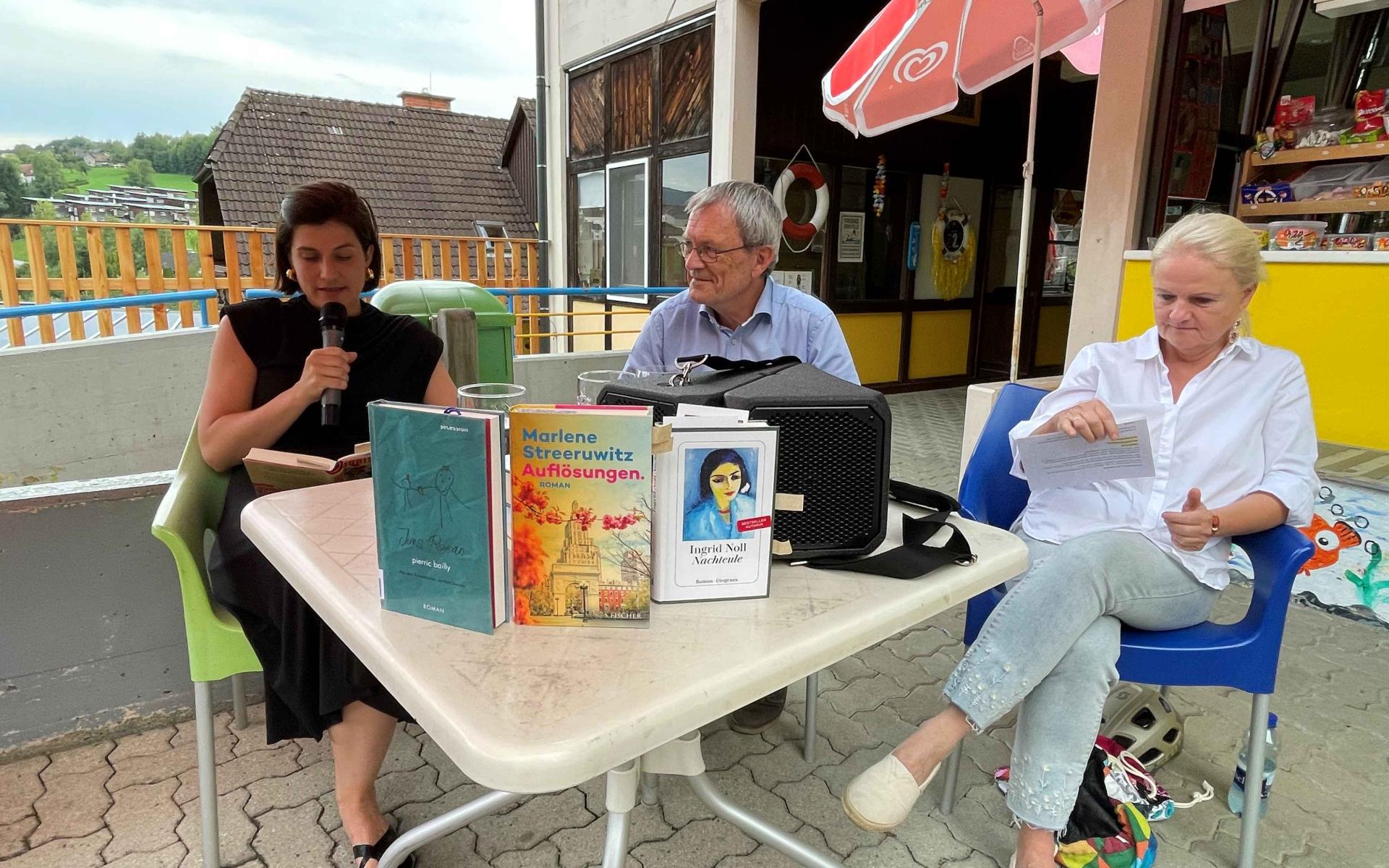 Hier ist ein Bild von einer Leseaktion.
