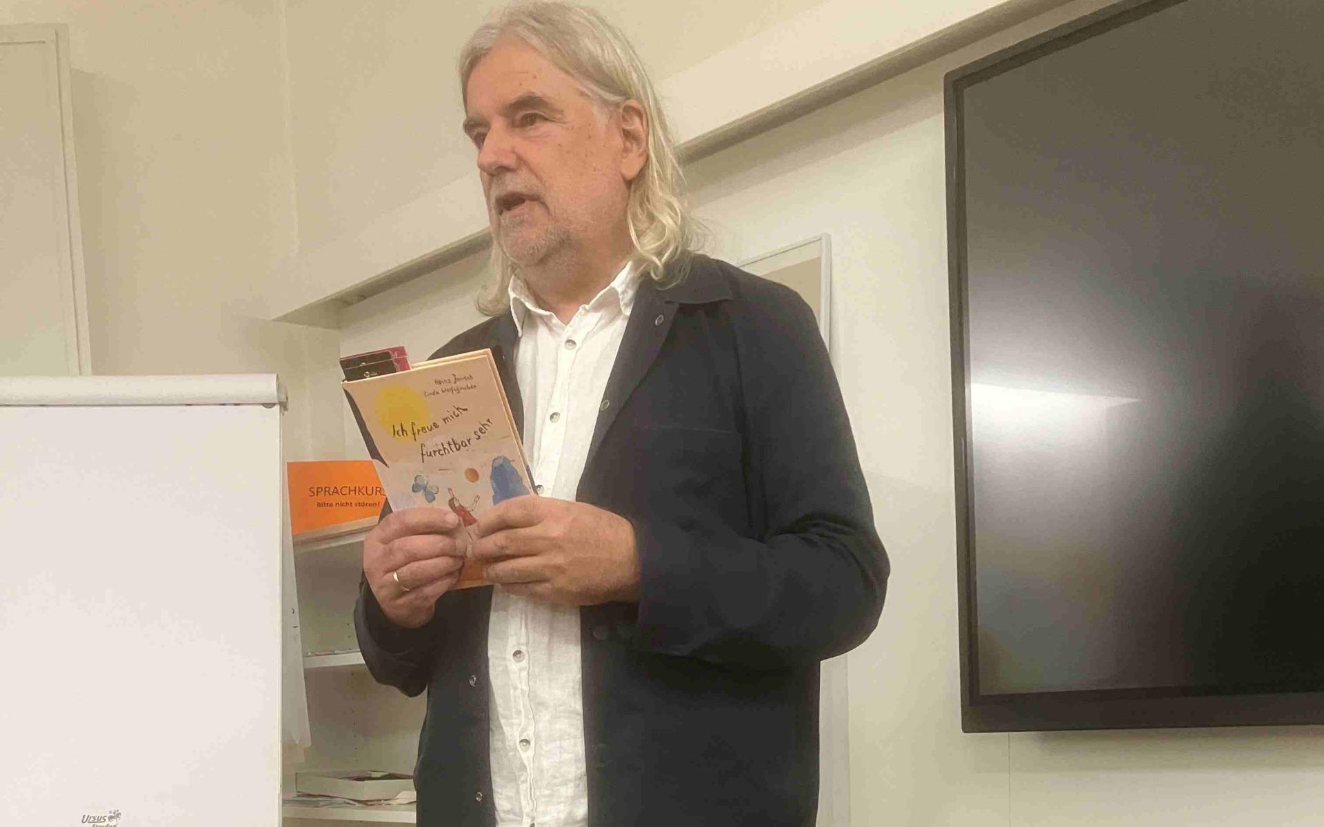 Hier ist ein Bild von einer Veranstaltung zu KI.