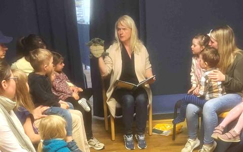 Hier ist ein Bild von einer Veranstaltung zu sehen.